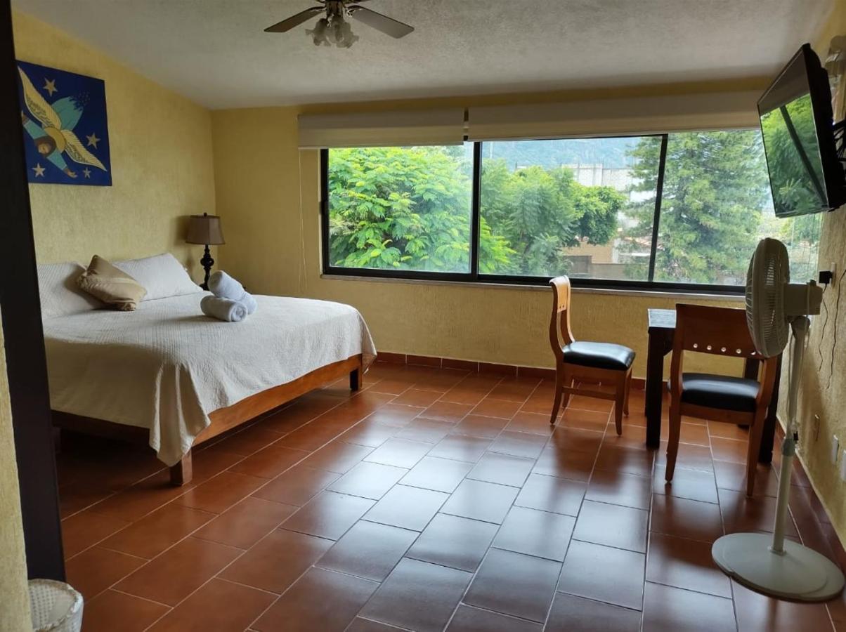 Hotel Quinta Del Sol เตโปซตลัน ภายนอก รูปภาพ