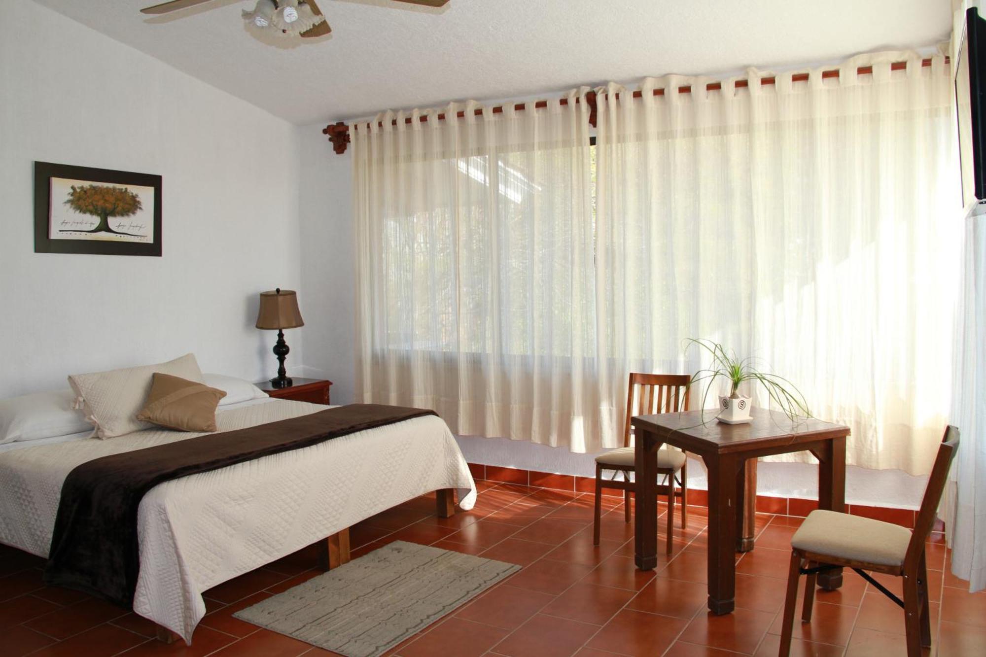 Hotel Quinta Del Sol เตโปซตลัน ภายนอก รูปภาพ