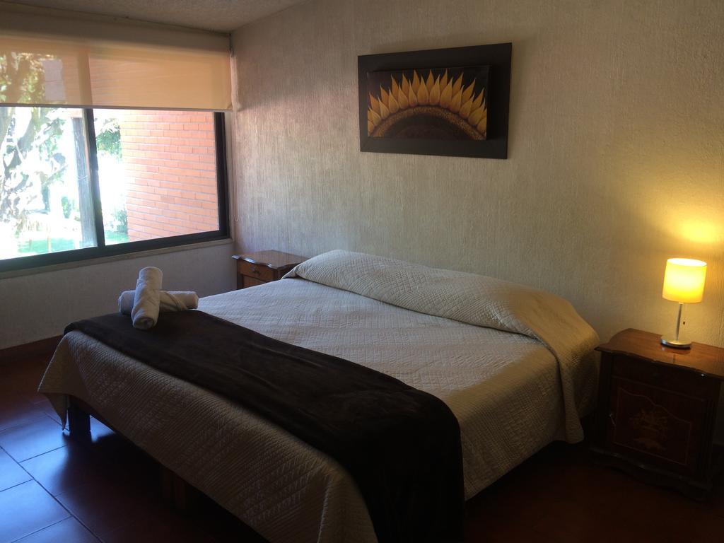 Hotel Quinta Del Sol เตโปซตลัน ภายนอก รูปภาพ