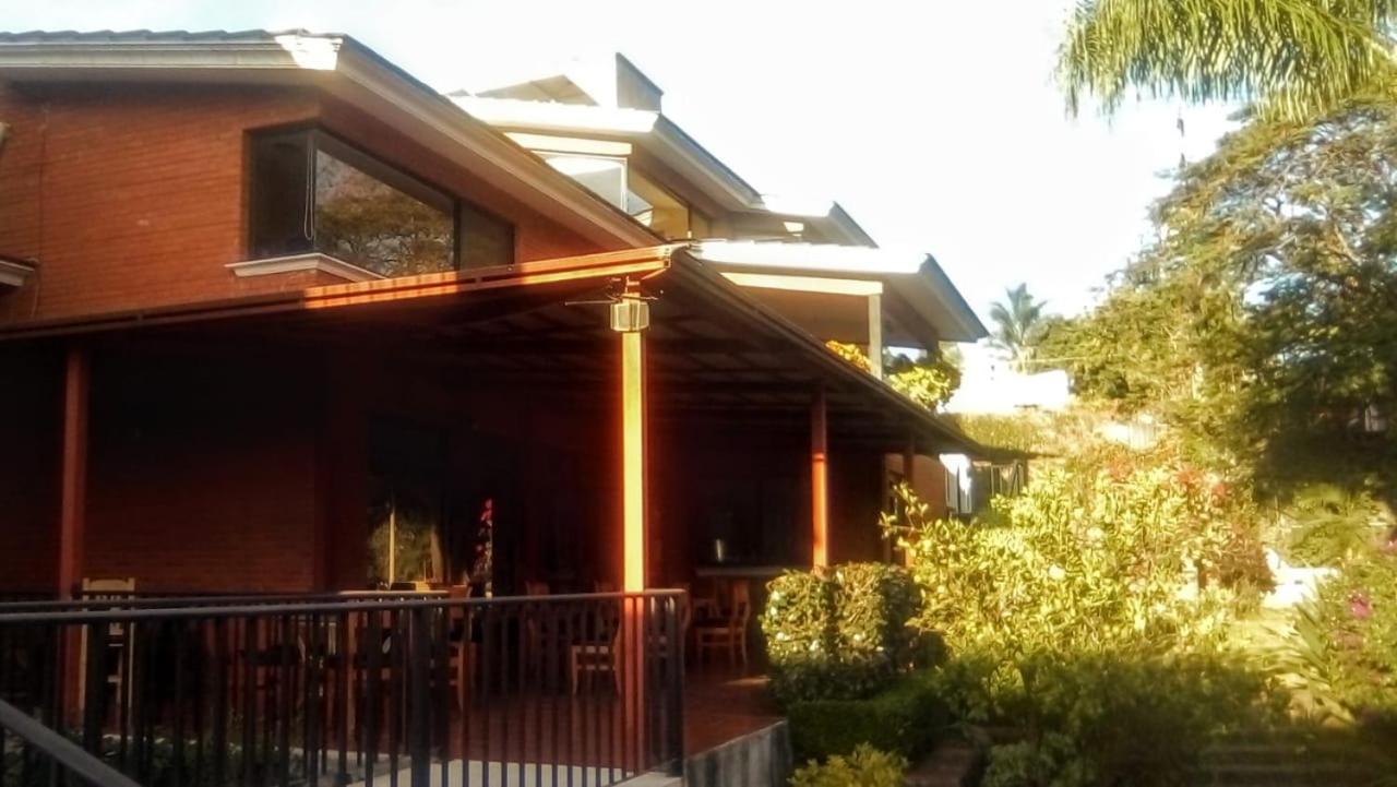 Hotel Quinta Del Sol เตโปซตลัน ภายนอก รูปภาพ